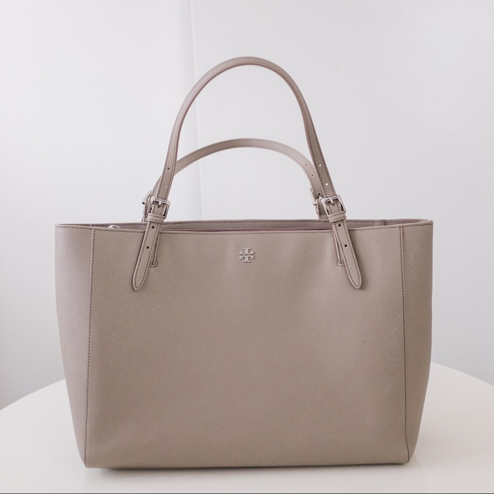 Tory Burch York Buckle Leather Tote in French Gray
